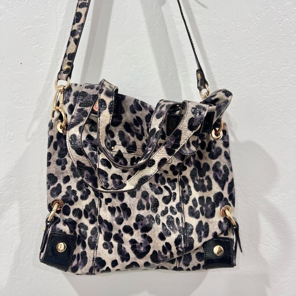 B Makowsky Large Leopard Print Patent Leather Bag - image 8